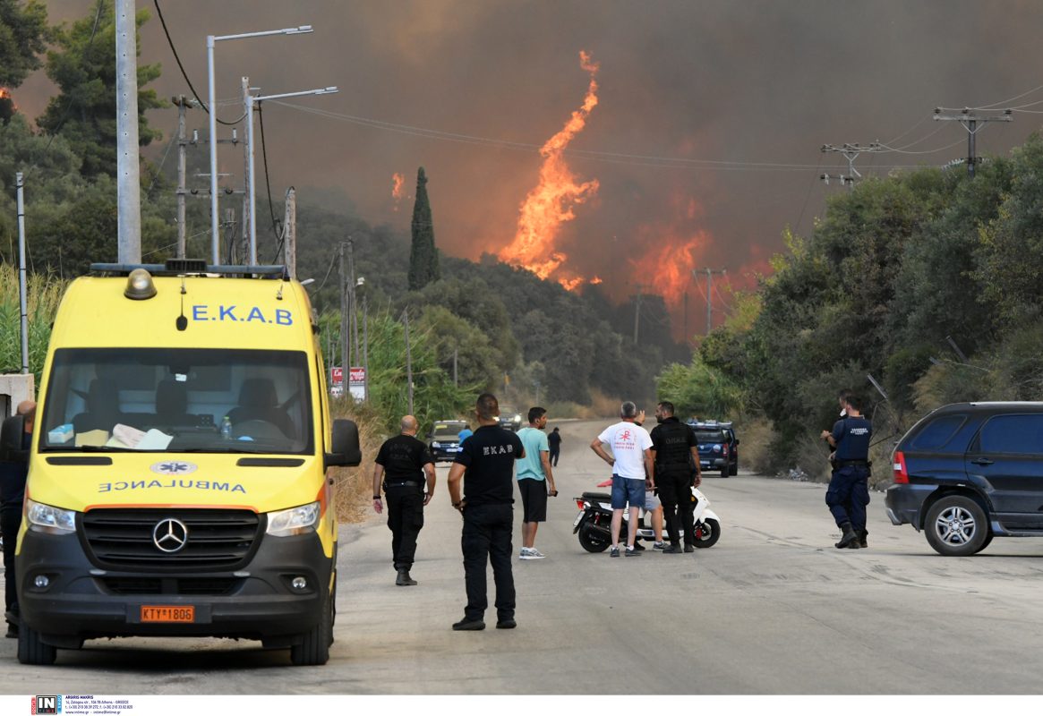 Αχαϊα: Διακοπές κυκλοφορίας λόγω της πυρκαγιάς
