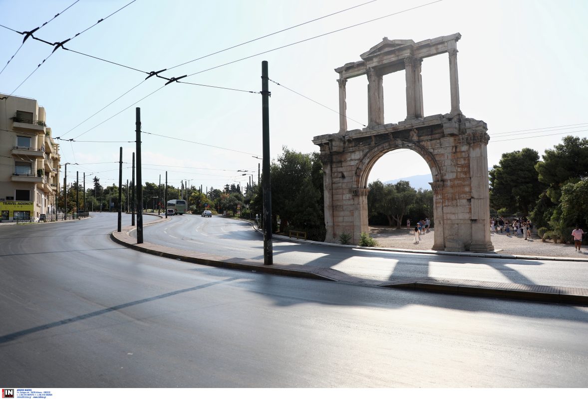 Άδεια η Αθήνα: Η πρωτεύουσα «απολαμβάνει» τον Δεκαπενταύγουστο – ΕΙΚΟΝΕΣ