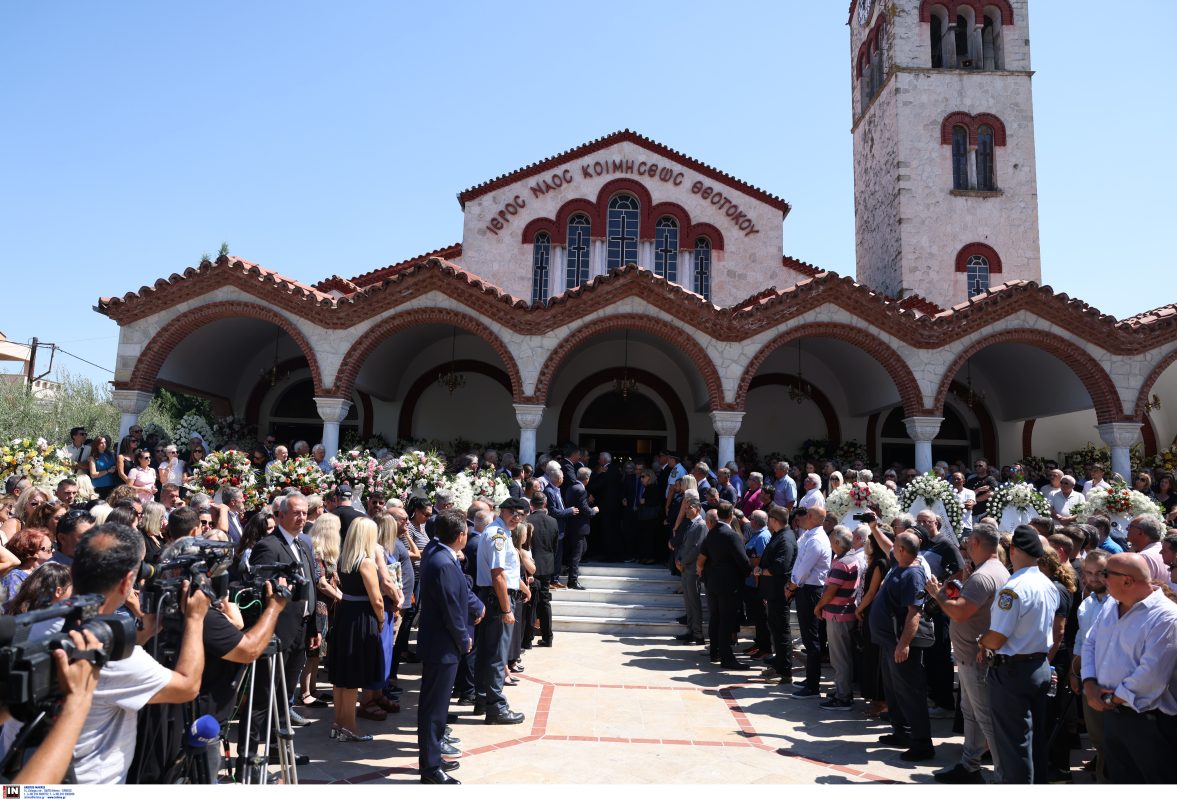 Το «τελευταίο αντίο» στον Απόστολο Βεσυρόπουλο – Μητσοτάκης: «Ψηλέ θα μας λείψεις»
