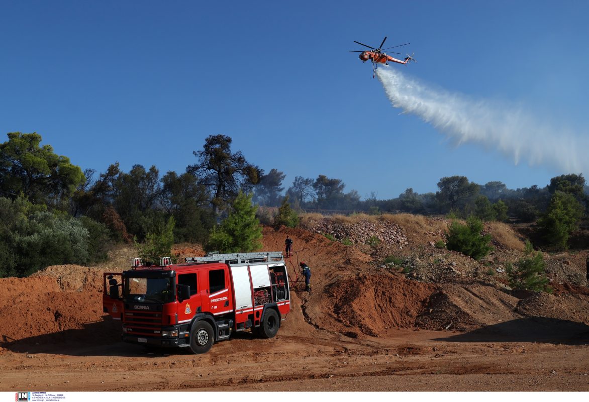 Καλύτερη η εικόνα της φωτιάς στην Παιανία