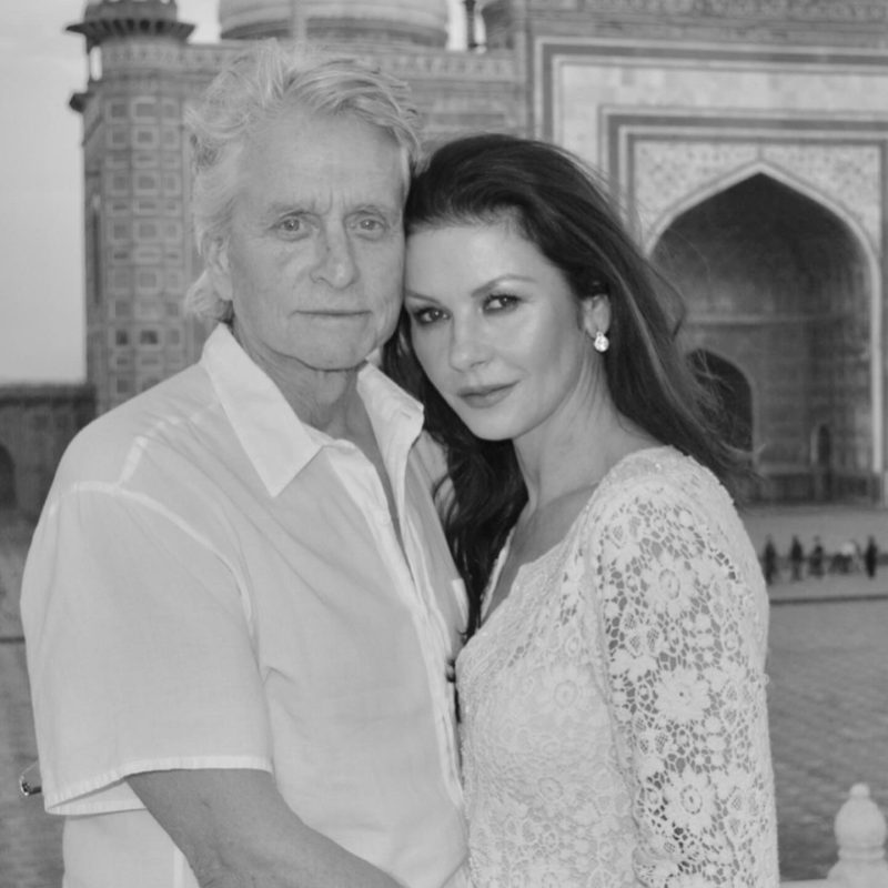 Catherine Zeta-Jones για Michael Douglas: «Κανείς δεν πίστευε ότι ο γάμος μας θα διαρκούσε για πάντα»
