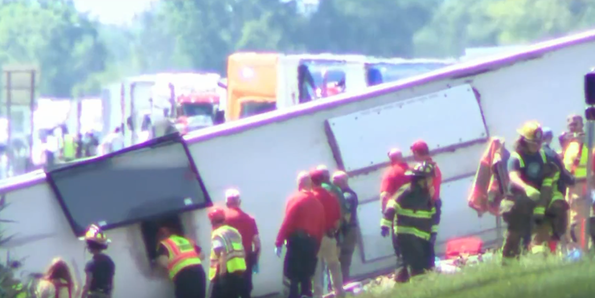 ΗΠΑ: 5 νεκροί από ανατροπή τουριστικού λεωφορείου