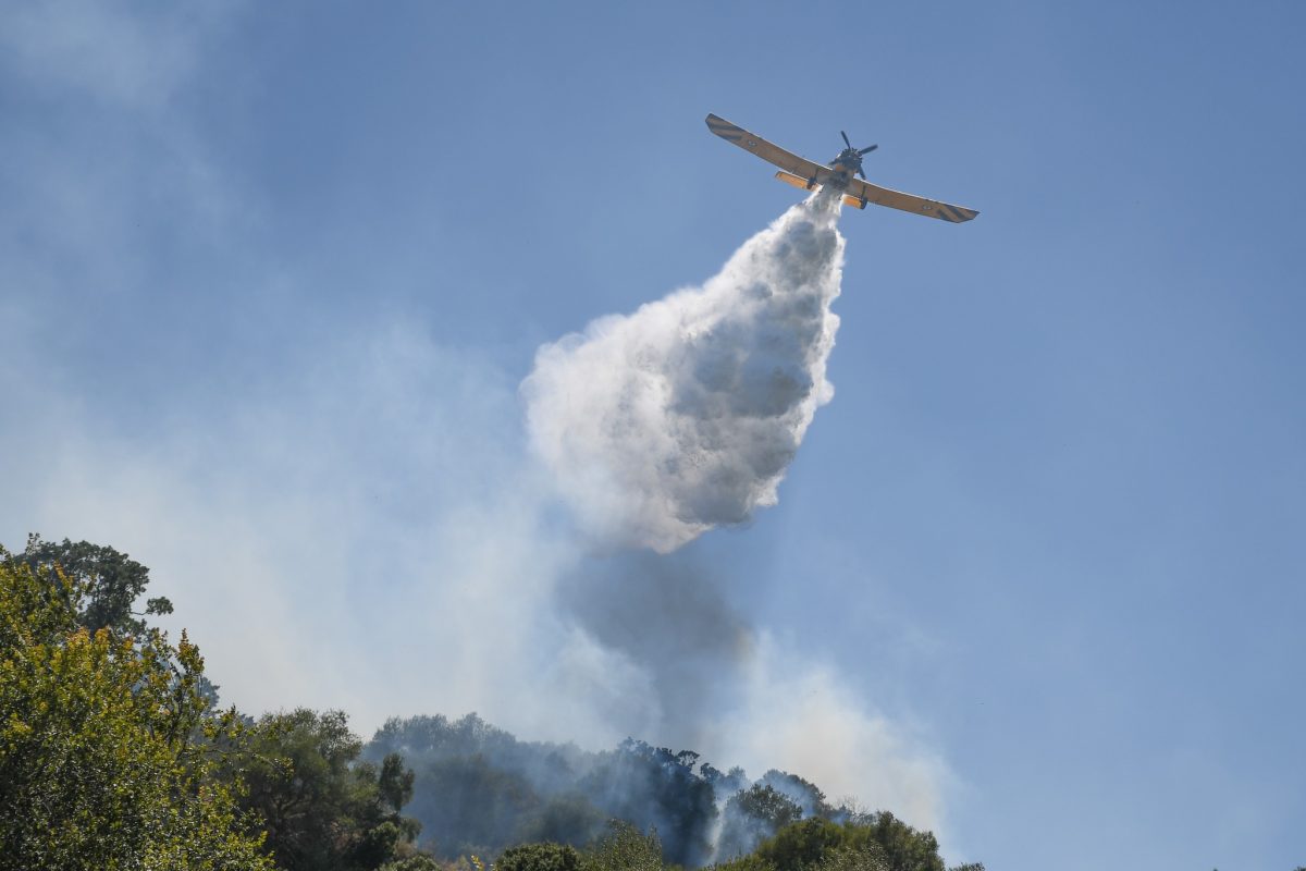 Πυρκαγιά στο Σκάλωμα Αγρινίου – Επιχειρούν εναέρια μέσα