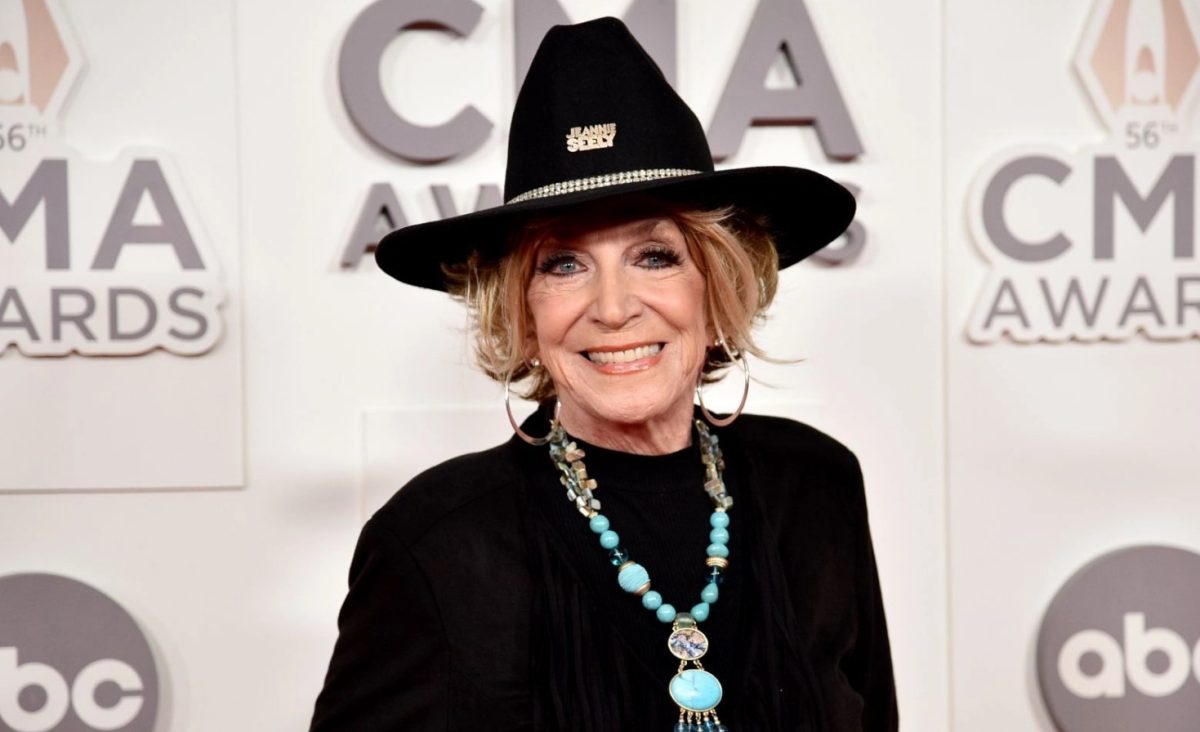 Τζίνι Σίλι: Έφυγε από τη ζωή σε ηλικία 85 ετών η εμβληματική τραγουδίστρια της κάντρι