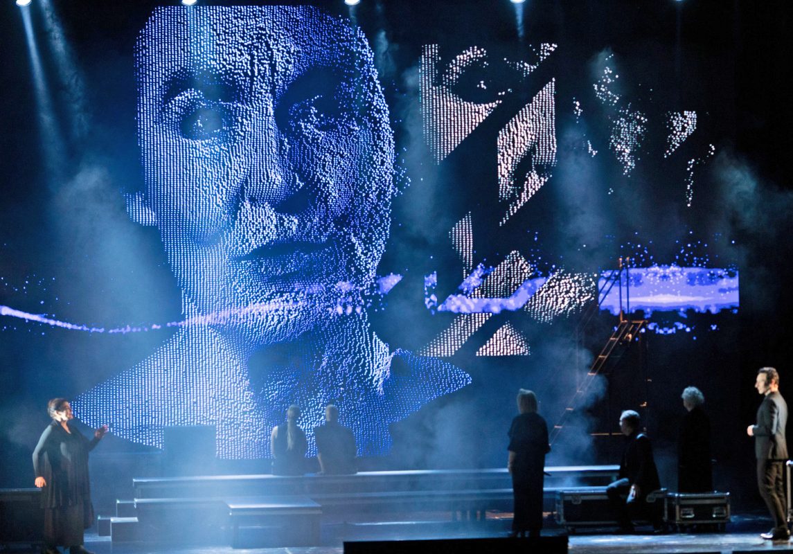 «Όμορφη Πόλη»: Η καρδιά του Μίκη ξαναχτυπά στο Ηρώδειο