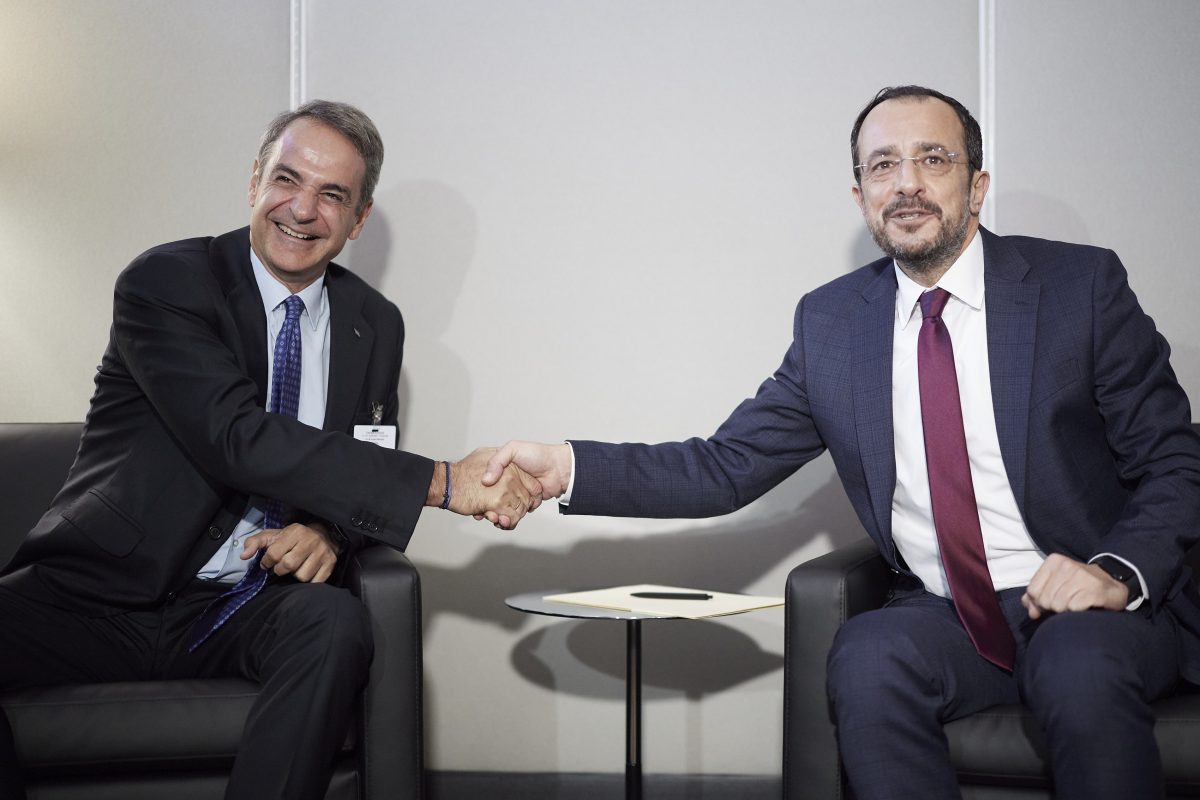 Συνάντηση Μητσοτάκη-Χριστοδουλίδη στη Νέα Υόρκη: Προσηλωμένοι στην υλοποίηση του έργου ηλεκτρικής διασύνδεσης Ελλάδας-Κύπρου