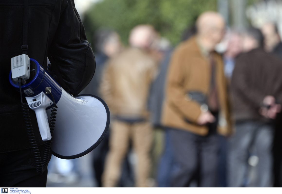 ΓΣΕΕ: Εικοσιτετράωρη πανελλαδική απεργία την Τετάρτη και συλλαλητήριο στις 11:00 στην πλατεία Κλαυθμώνος