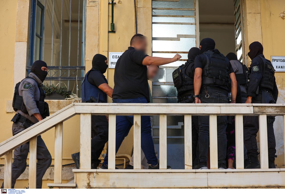 Χανιά: Προφυλακιστέοι οι δύο κατηγορούμενοι (αδέρφια) που φέρονται ως τα πρόσωπα που είχαν ηγετική θέση
