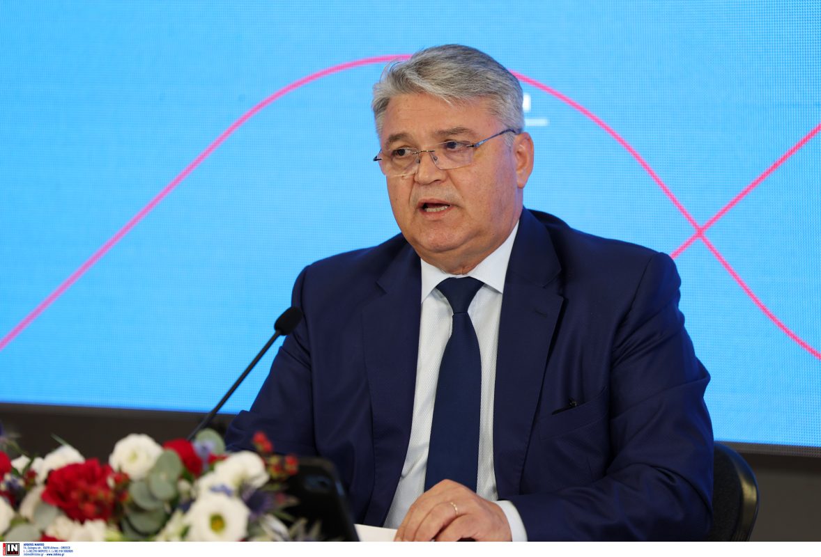 Νατσιός στον realfm 97,8: Στημένη, ψευδής και φαιδρή η φωτογραφία του κ. Μητσοτάκη με τον κ. Τραμπ – Τι είπε για την διαγραφή Βρεττού