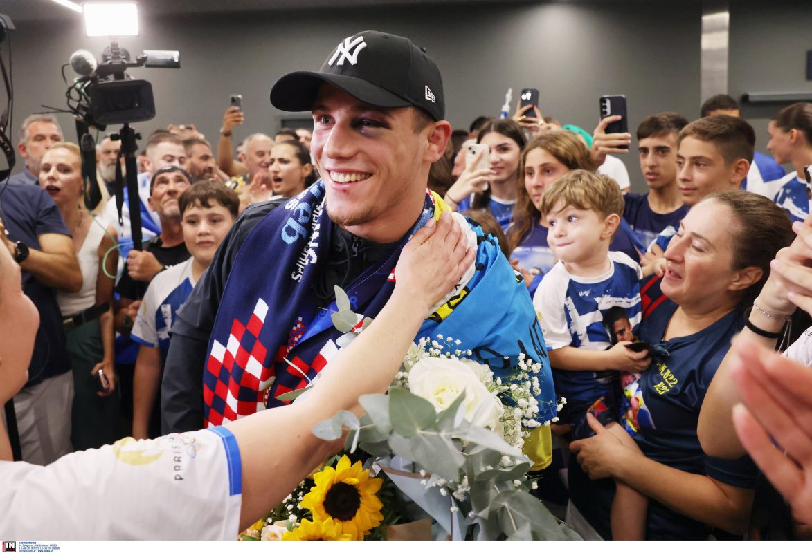 Αποθέωση στο αεροδρόμιο «Μακεδονία» για τον «παγκόσμιο» Γιώργο Κουγιουμτσίδη