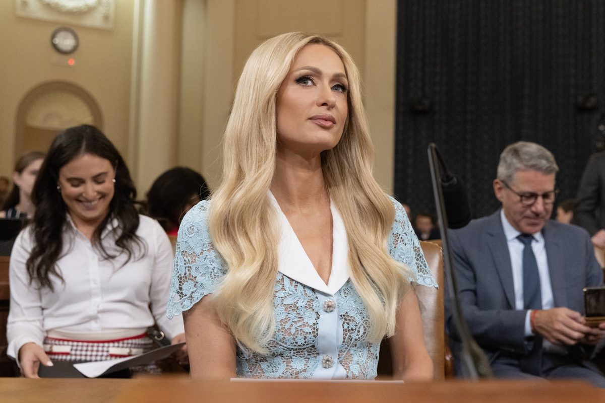 Paris Hilton: Φρενίτιδα φημών για την οικονομική της κατάσταση μετά το τεράστιο στεγαστικό δάνειο