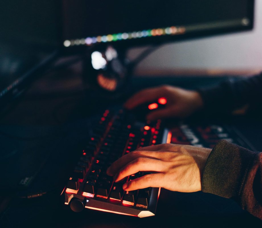 Βρετανία: Η MI6 προσλαμβάνει κατασκόπους στο dark web