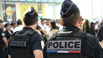 Ενισχυμένα μέτρα ασφαλείας σε εορταστικές εκδηλώσεις για το Χάνουκα σε όλο τον κόσμο μετά τη φονική επίθεση στο Σίδνεϊ