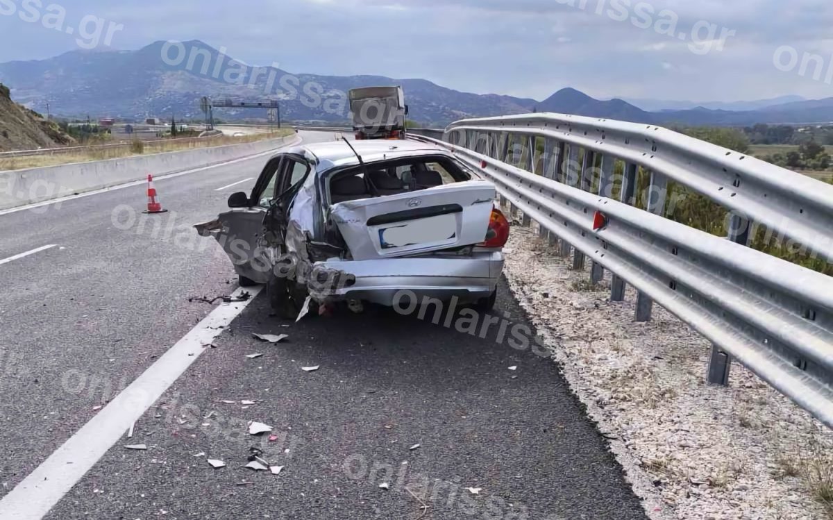 Λάρισα: Νεκρός 45χρονος σε τροχαίο με νταλίκα – Στο νοσοκομείο ο γιος του