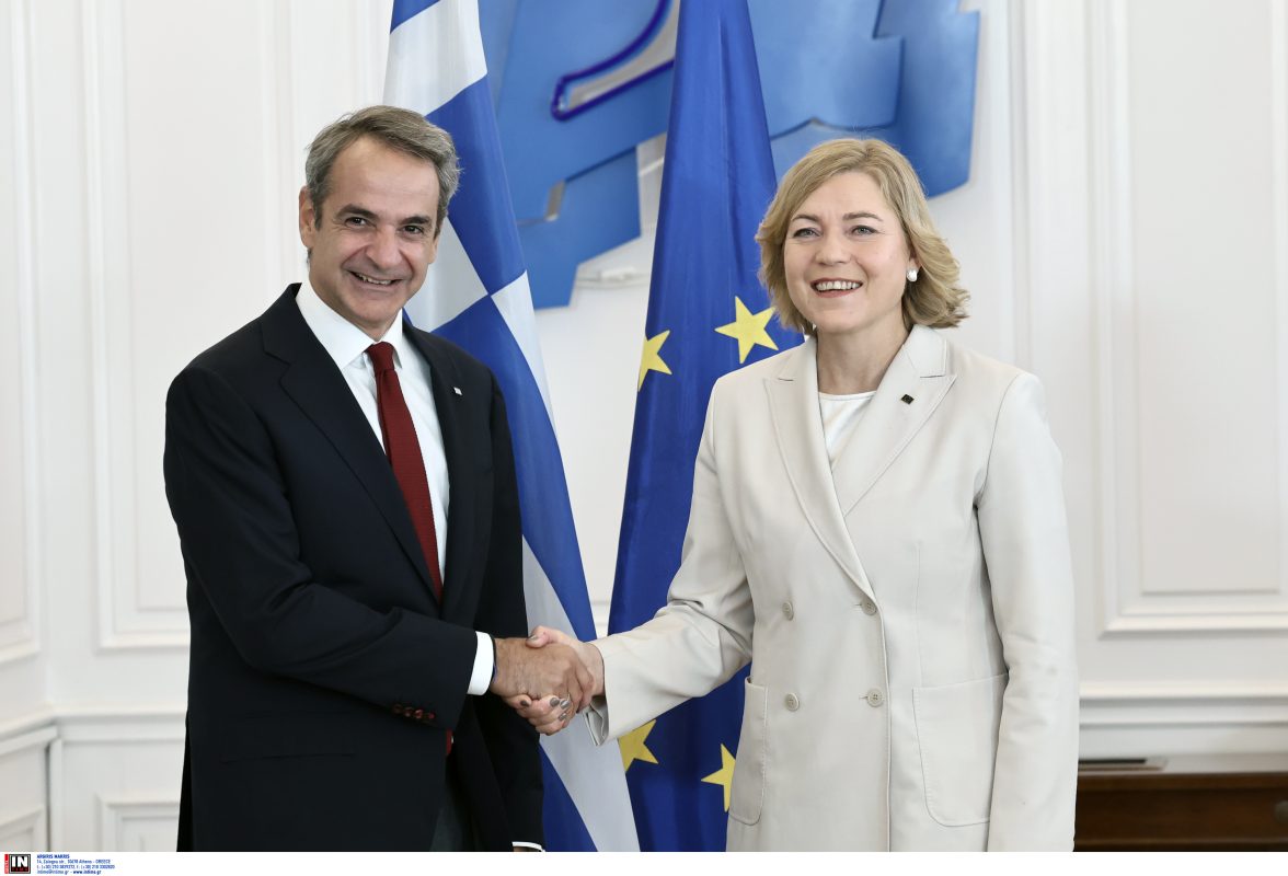 Συνάντηση Μητσοτάκη με Αντιπρόεδρο Κομισιόν: Η προστασία των ανηλίκων στο προσκήνιο