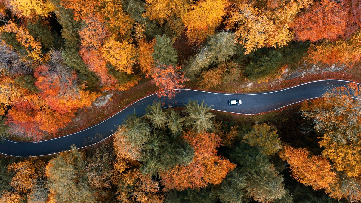 Φθινοπωρινές αποδράσεις με το αυτοκίνητο: Ενας οδηγός για αξέχαστα getaways