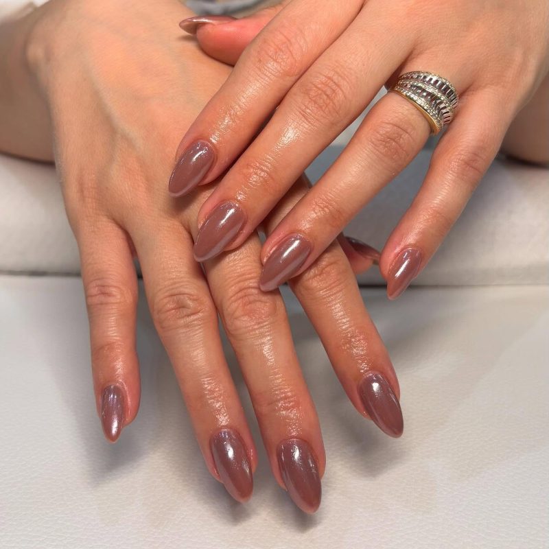 Toasted nails: Είναι τελικά το πιο hot μανικιούρ του φθινοπώρου; Ανακαλύψτε το και κερδίστε τις εντυπώσεις όπως οι αγαπημένες μας celebrities