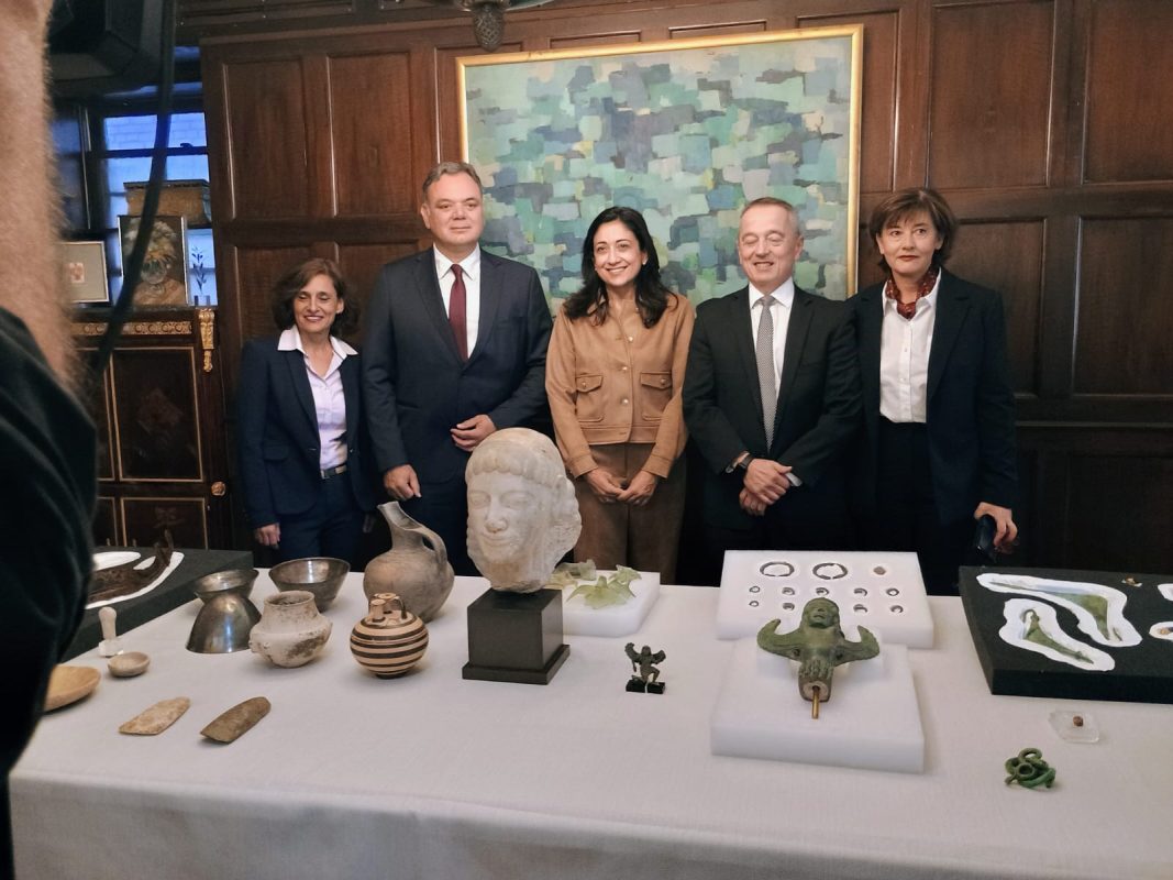 Υπουργείο Πολιτισμού: 29 αρχαιότητες επιστρέφουν από τη Νέα Υόρκη στην Ελλάδα