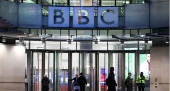 BBC: Θα αντιπαλέψει την αγωγή του Τραμπ για δυσφήμηση