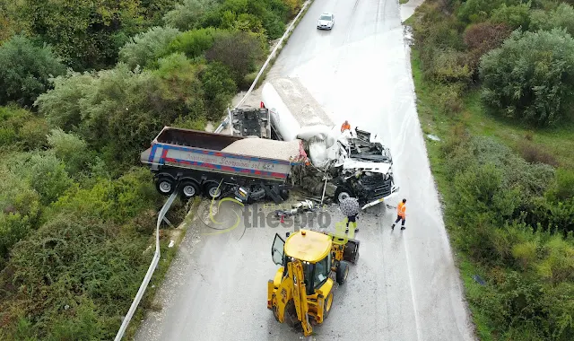 Ηγουμενίτσα: Σοκ από σύγκρουση δύο φορτηγών (Φωτο)