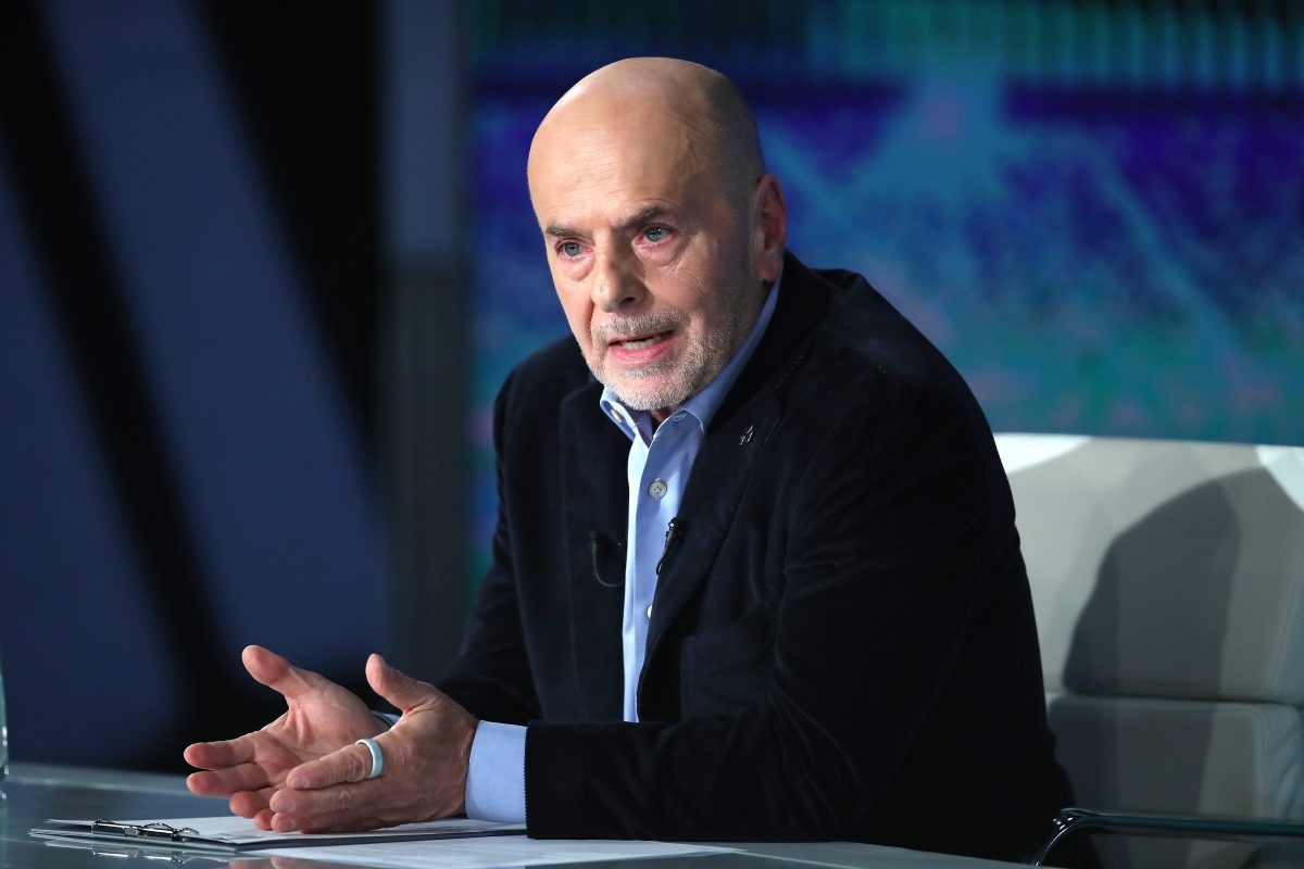 Ο ΣΚΑΪ καταγγέλει τον ΕΚΚΟΜΕΔ για απόπειρα προληπτικής λογοκρισίας – Σκληρή επιστολή Αλαφούζου για την ανάκληση χρηματοδότησης του ντοκιμαντέρ του Παπαχελά