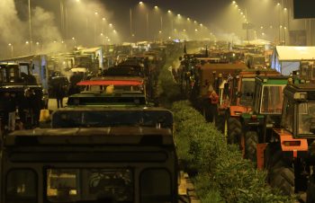 Αγρότες: Σήμερα αποφασίζουν για διάλογο ή κλιμάκωση κινητοποιήσεων - Το μήνυμα Τσιάρα