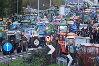 Αγροτικά μπλόκα: Κρίσιμη σύσκεψη στη Νίκαια - Τι αποφάσισαν για τα Χριστούγεννα