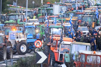 Αγροτικά μπλόκα: Σήμερα η κρίσιμη πανελλαδική σύσκεψη στις Σέρρες