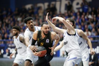 Greek Basketball League: Με... βαρύ «πυροβολικό» τους Τζόουνς, Νουά έβαλε «φρένο» στον Ηρακλή ο Άρης (80-82) - ΒΙΝΤΕΟ