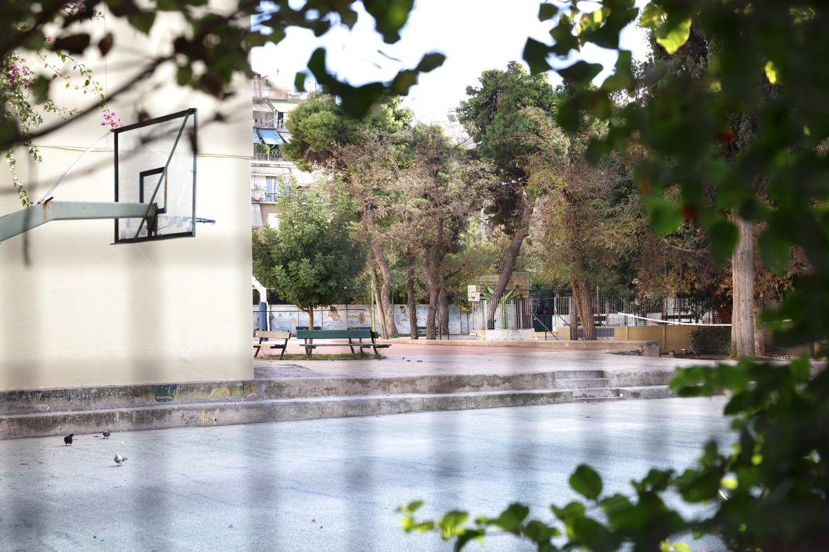 Κυψέλη: Ποινική δίωξη για απόπειρα ανθρωποκτονίας σε βάρος της 16χρονης που μαχαίρωσε συμμαθήτριά της σε σχολείο