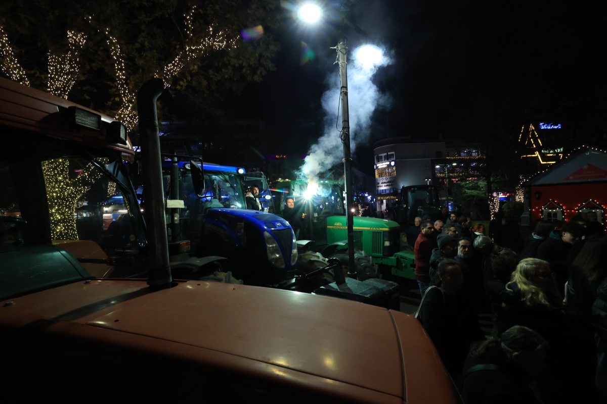 Με τρακτέρ στο κέντρο των Τρικάλων και της Καρδίτσας οι αγρότες
