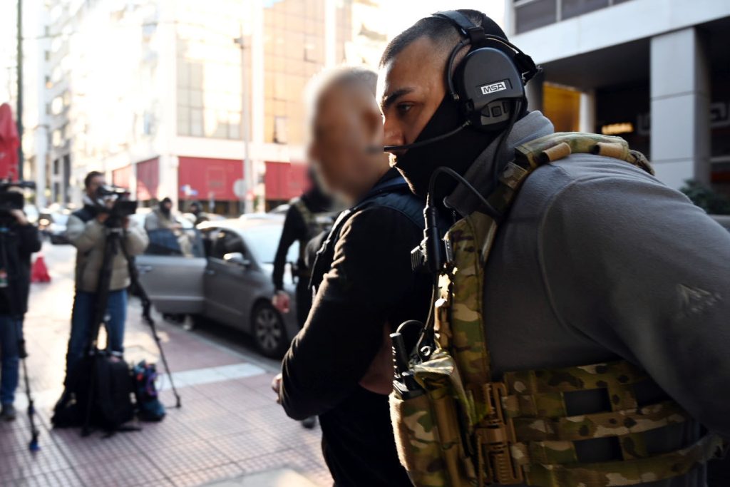 Προφυλακιστέοι ο Έλληνας «Εσκομπάρ» και τρεις συνεργάτες του για το πλοίο με την κοκαΐνη – – Τι είπε στην απολογία του