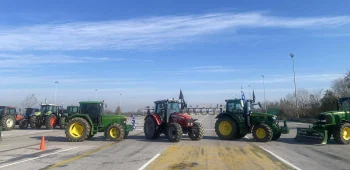 Αγροτικές κινητοποιήσεις: Παραμένουν κλειστά και τα δύο ρεύματα στα Μάλγαρα