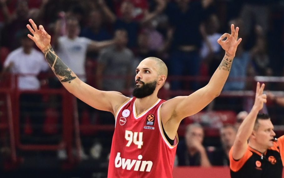 Φουρνιέ: «Στον Ολυμπιακό ξαναβρήκα τη χαρά του μπάσκετ»