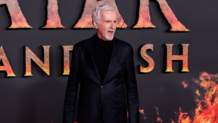 Ο Τζέιμς Κάμερον έγινε δισεκατομμυριούχος λίγο πριν την πρεμιέρα του «Avatar: Fire and Ash»