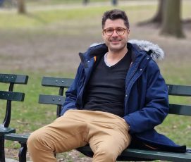 Λάμπρος Κωνσταντάρας για γνωστό τραγουδιστή: «Πρόκειται να γίνει μια σοβαρή καταγγελία για σεξουαλική κακοποίηση»