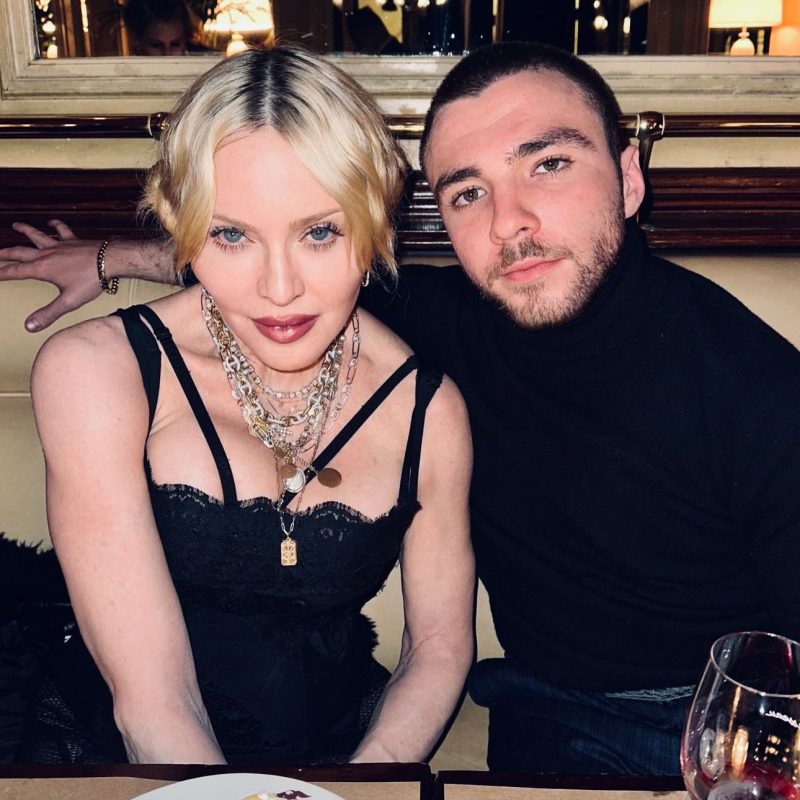 Οικογενειακή κόντρα: Η Madonna «αδειάζει» τον γιο της, Rocco Ritchie