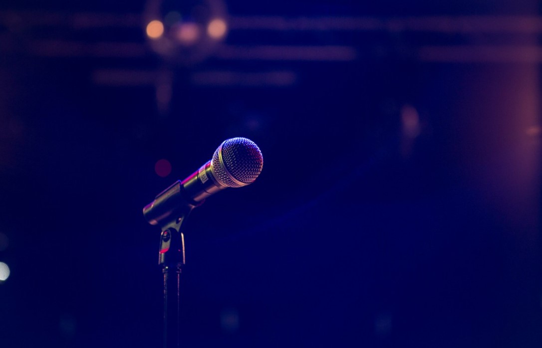 «Η αξιοπρέπεια δεν είναι διαπραγματεύσιμη» – Η ανάρτηση του άνδρα που θα καταγγείλει τον πασίγνωστο τραγουδιστή