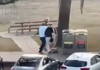 Eπίθεση στο Σίδνεϊ: Η στιγμή που πολίτης αφοπλίζει έναν από τους δράστες – Τραυματίστηκε από ελεύθερο σκοπευτή - ΒΙΝΤΕΟ