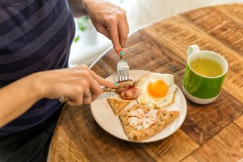 Σάκχαρο: Η απλή αλλαγή στο πρωινό που βοηθά στον έλεγχό του στη διάρκεια της ημέρας