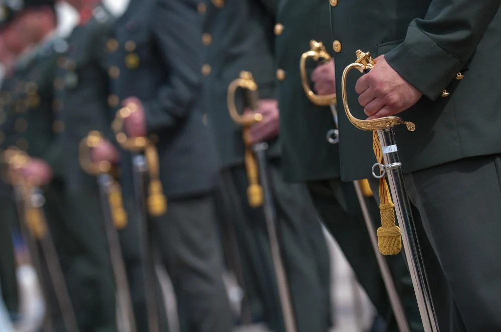 Σημαντικές οι αυξήσεις για όλα τα στελέχη των Ενόπλων Δυνάμεων με το νέο μισθολόγιο – Τι αναφέρουν πηγές του υπουργείου Εθνικής Άμυνας