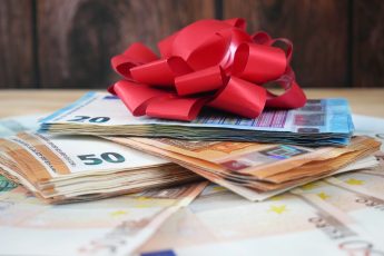 Πότε καταβάλλεται το Δώρο Χριστουγέννων - Πώς υπολογίζεται