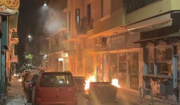 Ένταση με μολότοφ, χημικά και κρότου λάμψης στα Εξάρχεια