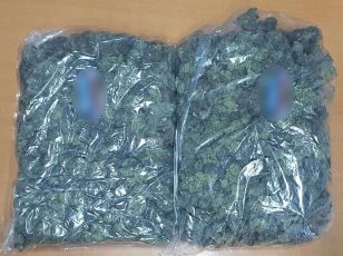 Βούλα: Επιασαν 24χρονο με 69 κιλά ακατέργαστης κάνναβης