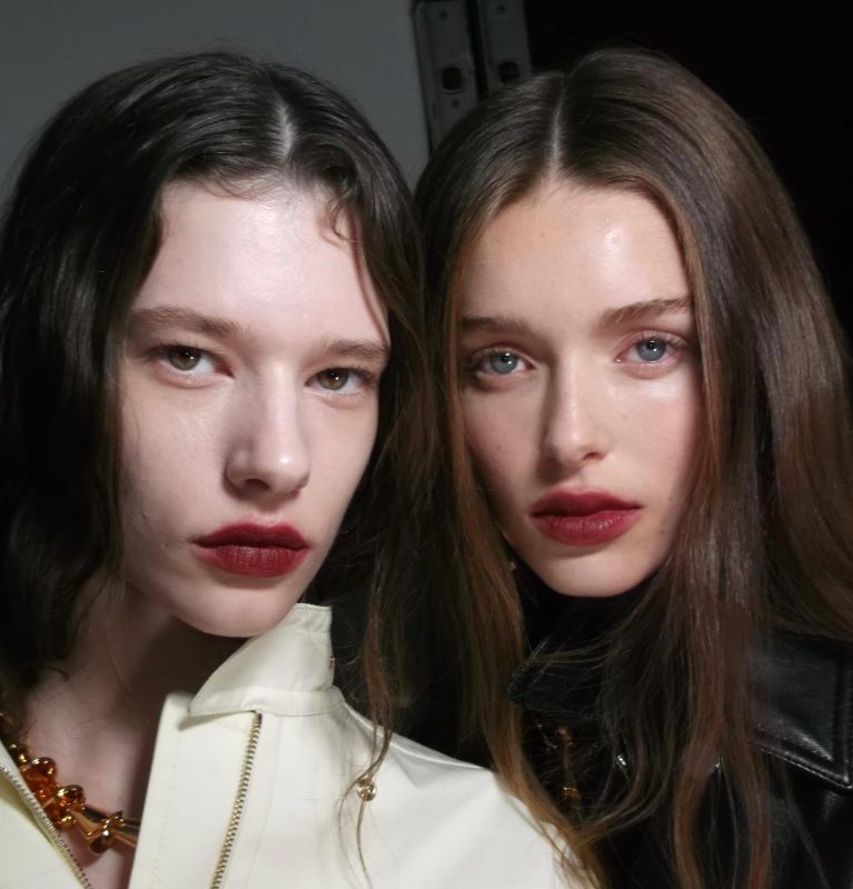 Makeup Trends: Θέλετε να είστε πάντα ένα βήμα μπροστά; Οι 5 τάσεις του 2026 που θα σας ενθουσιάσουν