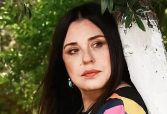 Μαρία Τζομπανάκη: Η εξομολόγηση για τον σύζυγό της – «Έχουμε να βρεθούμε δυο μήνες»