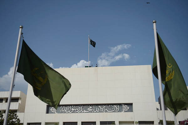 Πακιστάν: Δεκάδες ένοπλοι επιτέθηκαν σε τράπεζες στο Μπαλουτσιστάν – Δύο νεκροί σε συγκρούσεις με τις δυνάμεις ασφαλείας