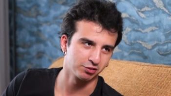 Στέργιος Μικρούτσικος για Θάνο Μικρούτσικο: «Σίγουρα με αγχώνει η σύγκριση»