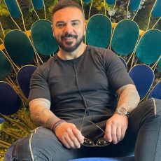 Τριαντάφυλλος για τη σύζυγό του: «Πώς λέμε Καρβέλας – Βίσση; – Εμείς είμαστε καλύτερα»