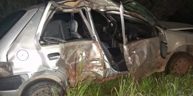 Αιτωλοακαρνανία: ΙΧ προσέκρουσε σε δέντρο – Τραυματίας ο οδηγός – ΦΩΤΟ